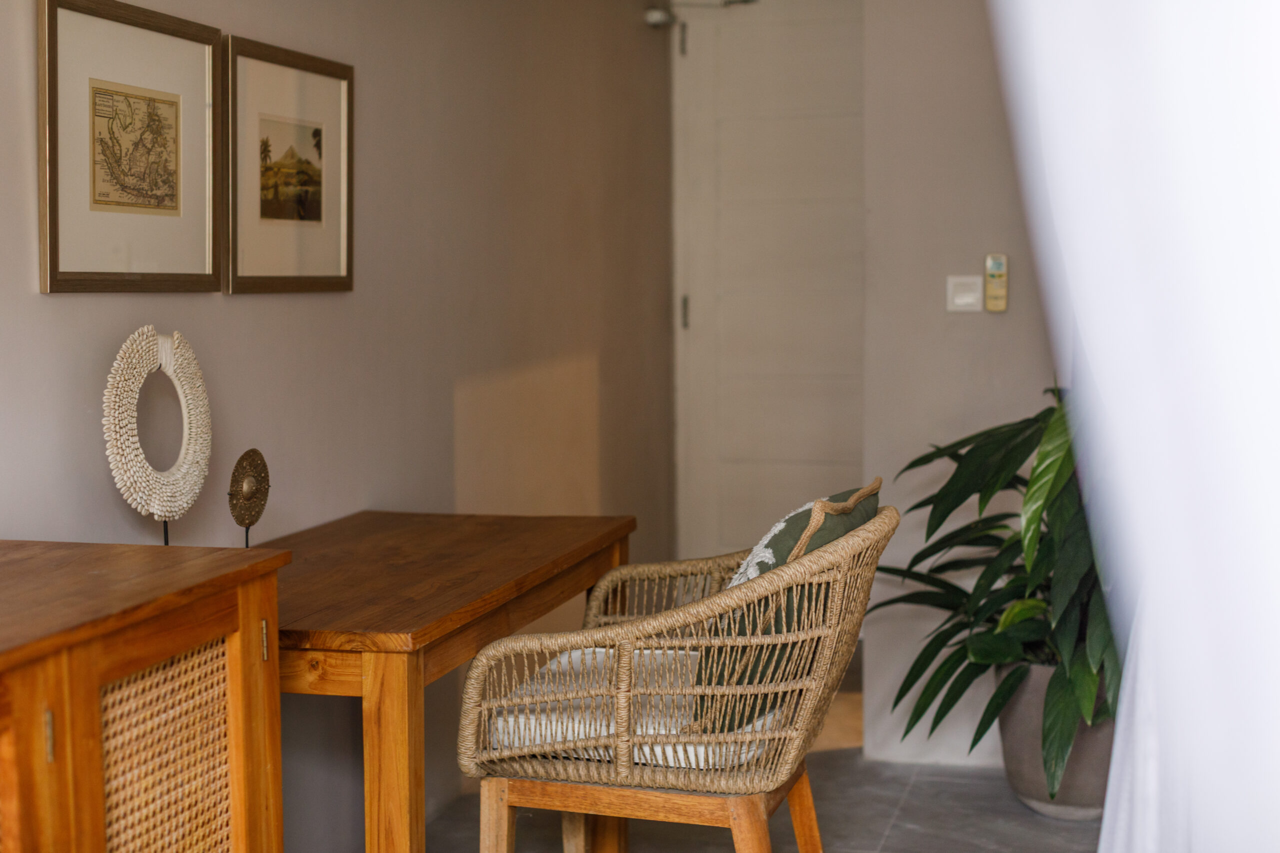 bloomfield_hotel_umalas_bali_deluxe_palm_room_(5)