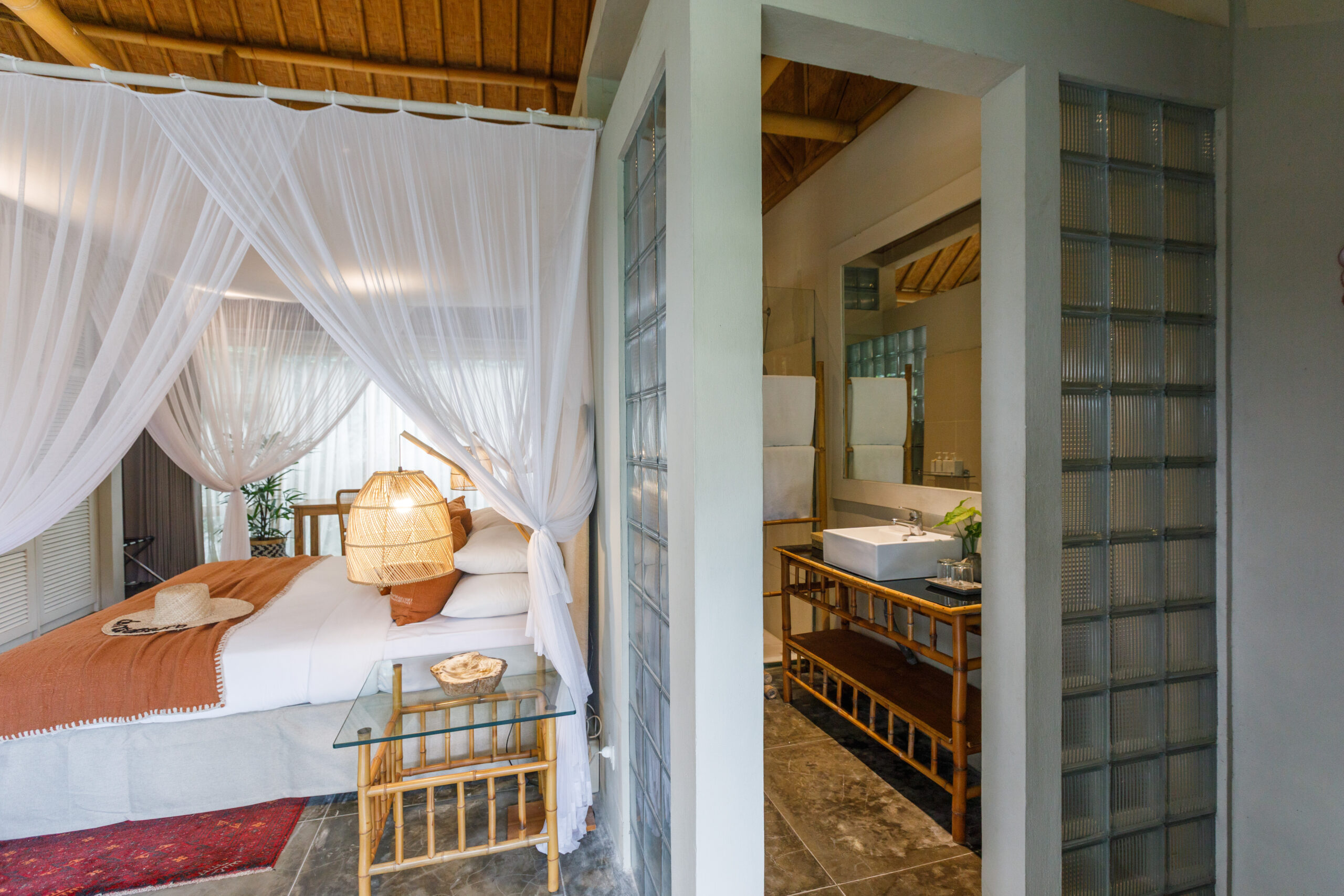 bloomfield_hotel_umalas_bali_deluxe_pool_room_(6)