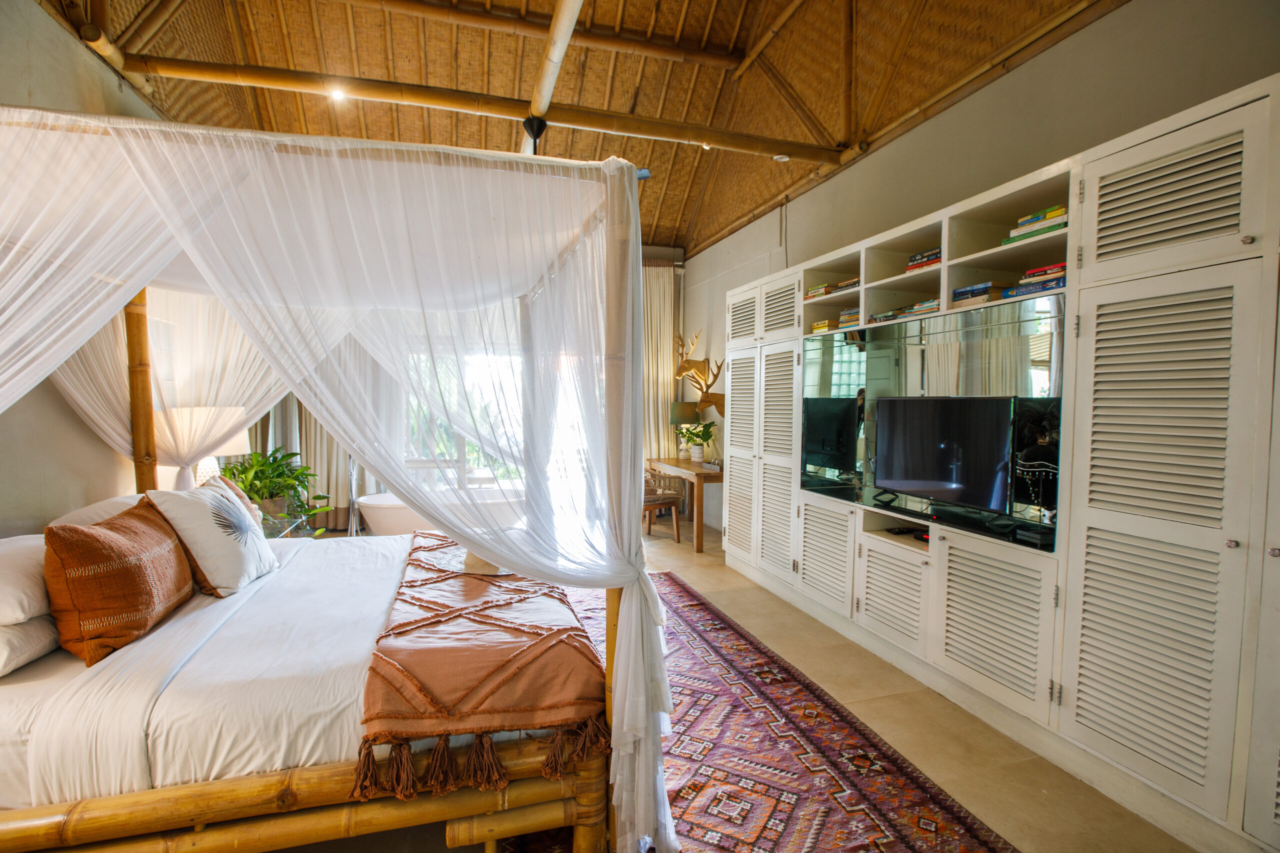 bloomfield_hotel_umalas_bali_pool_suites_room_(7)